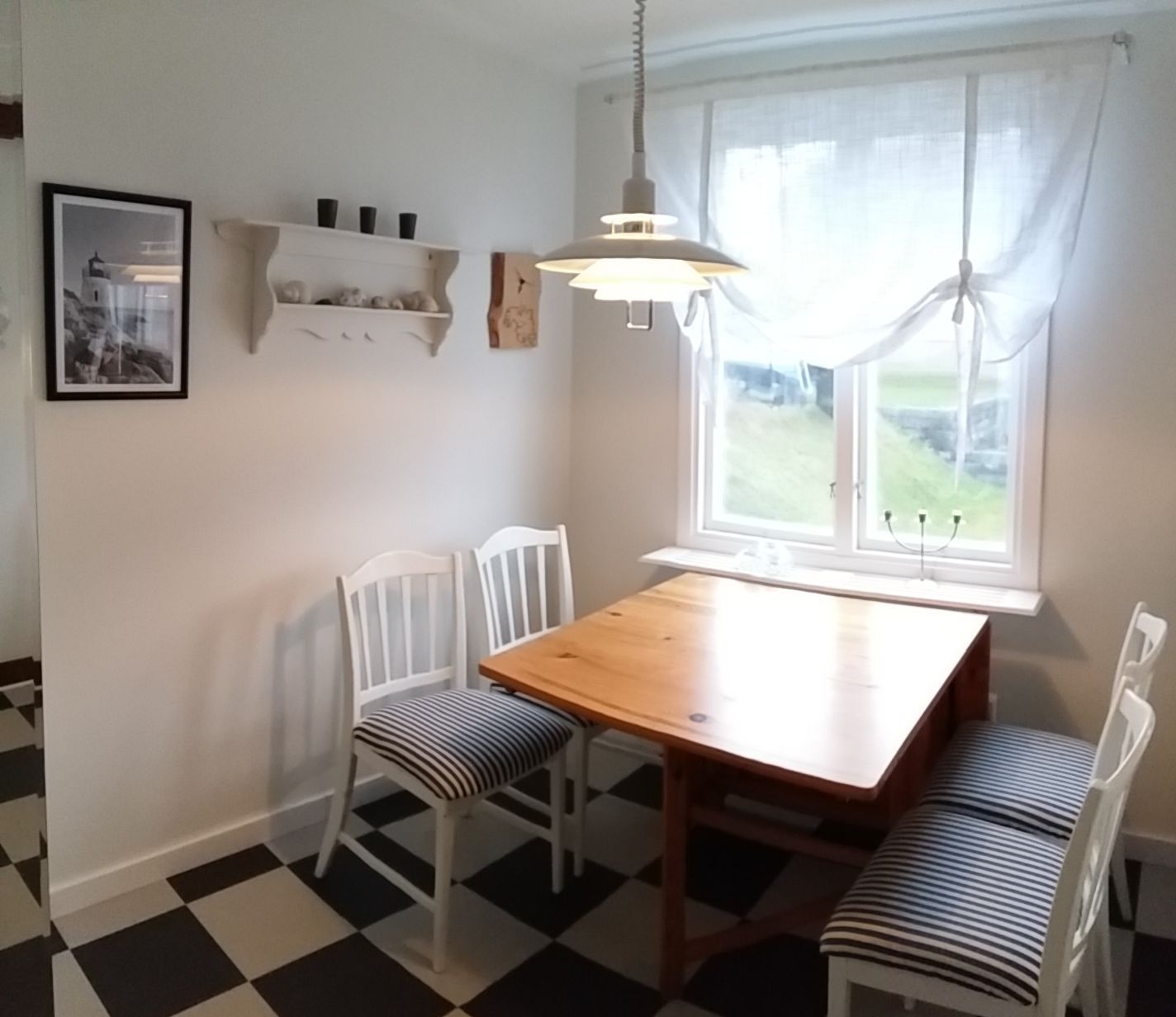 Stuga havsnära i Hönö Hästen – bild 8 av 19