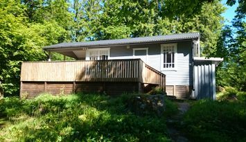 Backstugan, sjönära med roddbåt och Wi-Fi