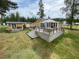 Summerhouse by the lake Sommen