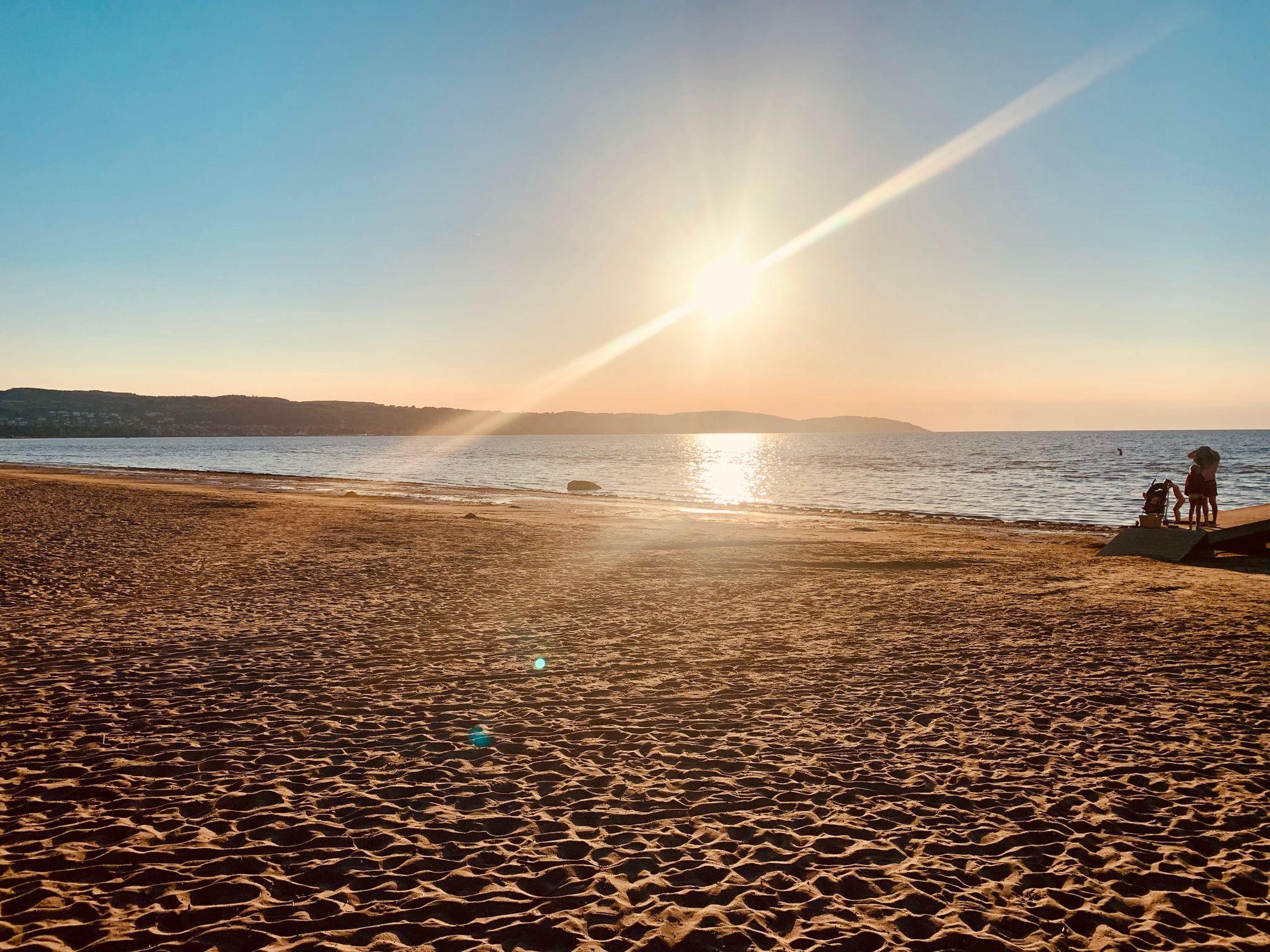 Härlig strandnära villa i Båstad, spabad & naturvy – bild 9 av 9