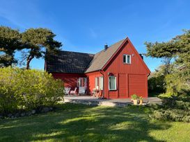 Hus vid havet i Brissund