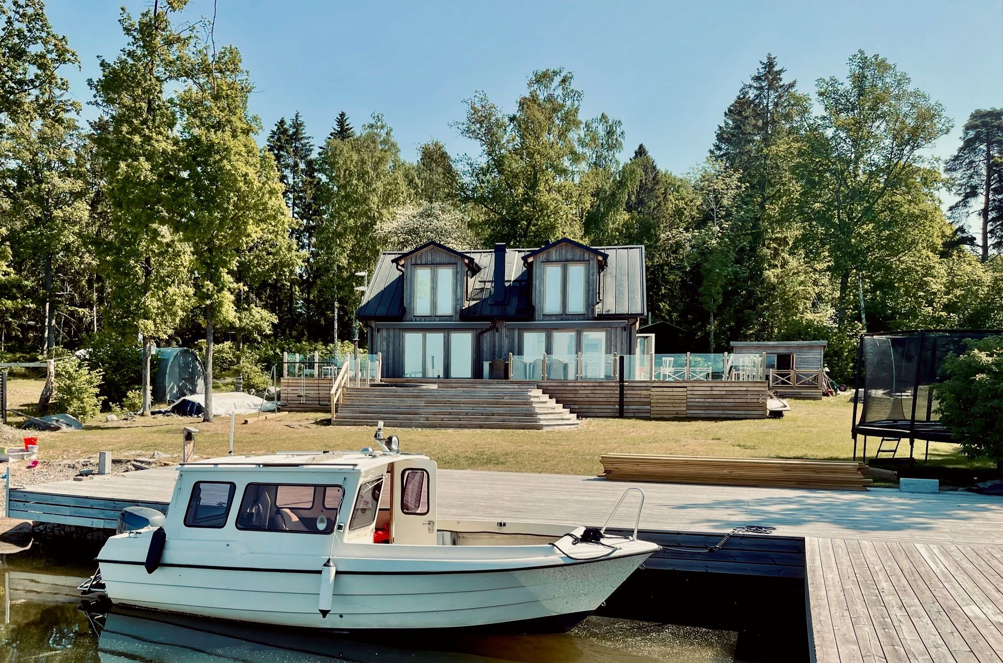 En bit av paradiset vid vattnet. – bild 2 av 24