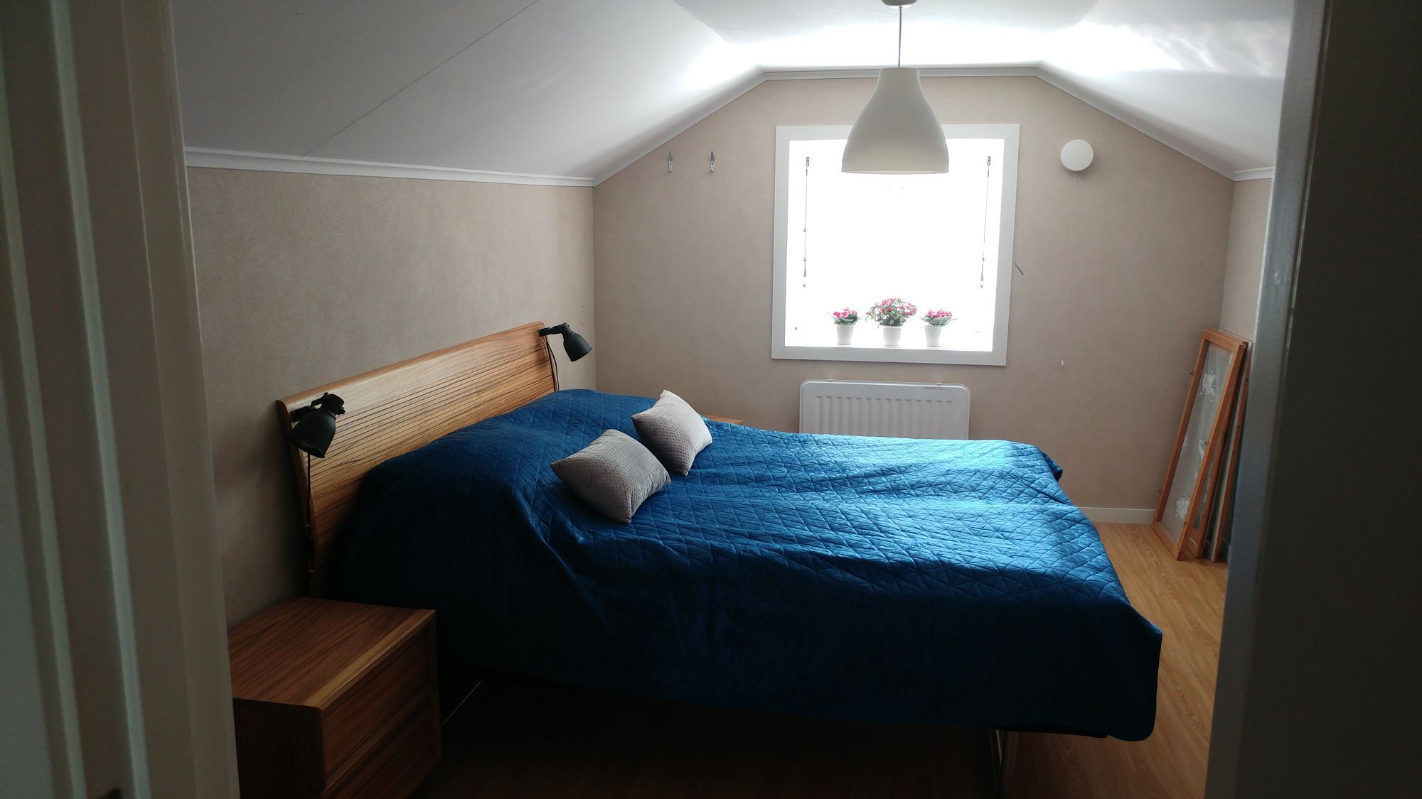 Hus vid Ångermanälvens strand – bild 8 av 14