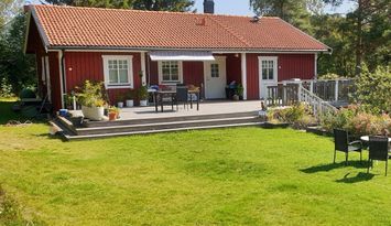 Stockholms Skärgård, YXLAN, strandtomt, brygga.