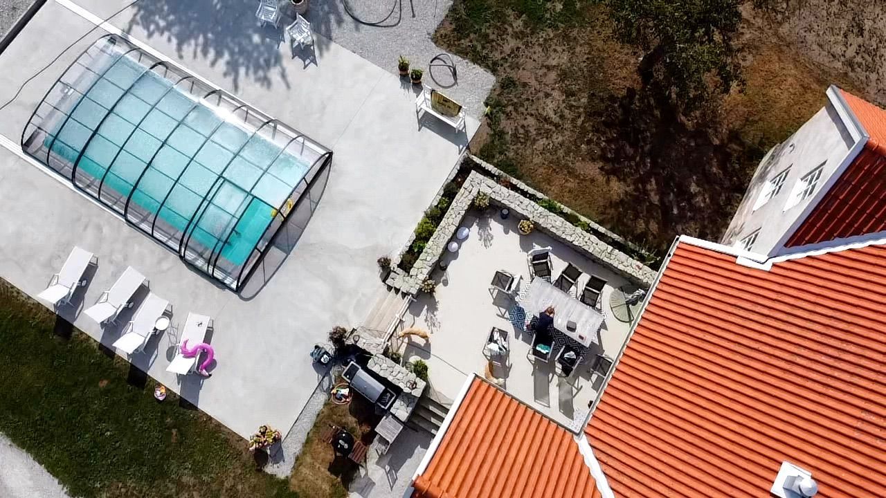 Kalkstenshus med pool, nära havet på Södra Gotland – bild 20 av 24