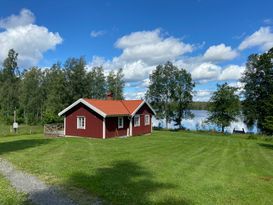 Cottage by the lake for rent in Asa, Lammhult.