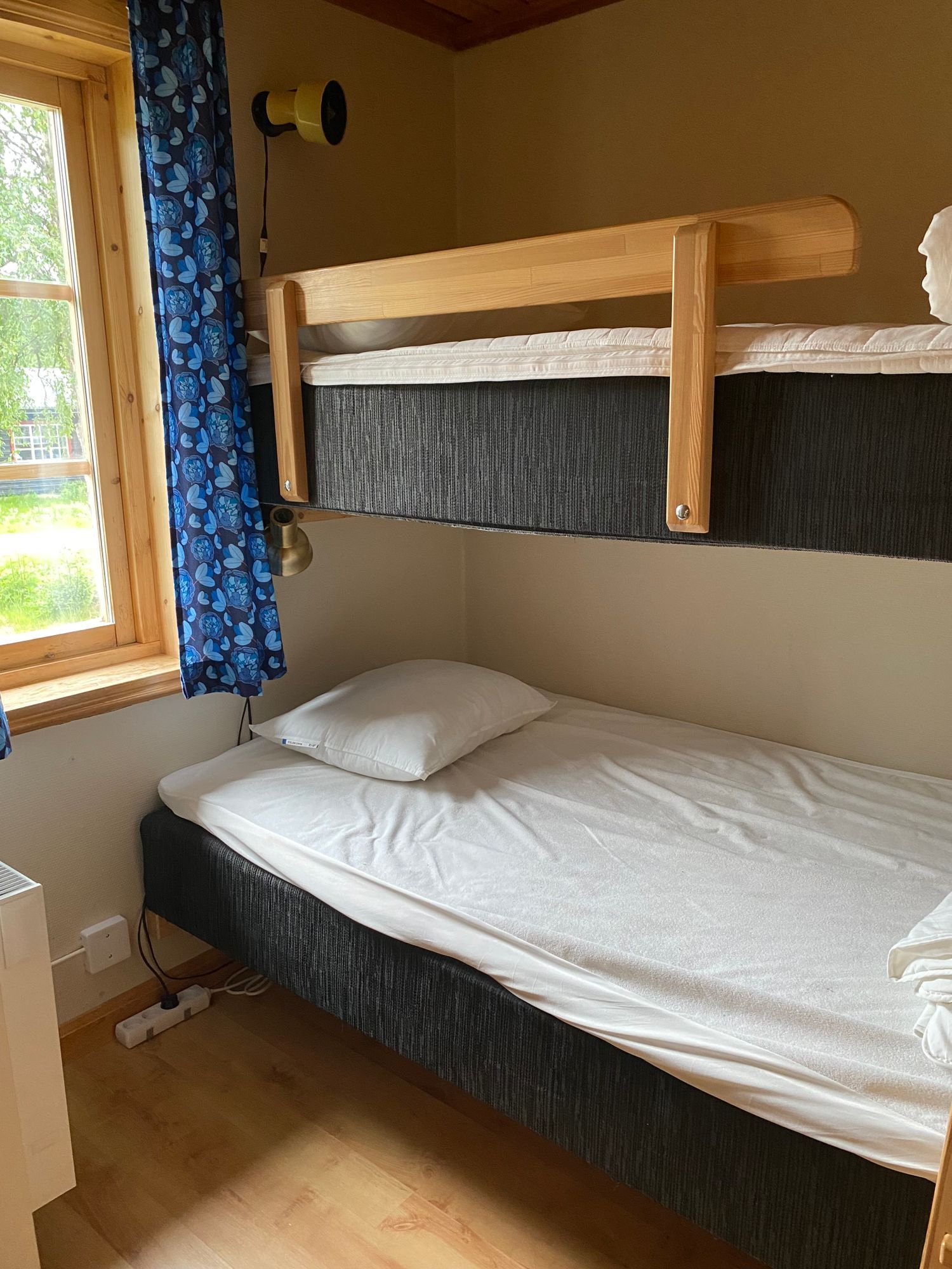Stuga med bastu i Gubbmyren intill Lindvallen. – bild 5 av 6