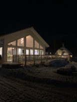 Nybyggd villa för många på skidort!