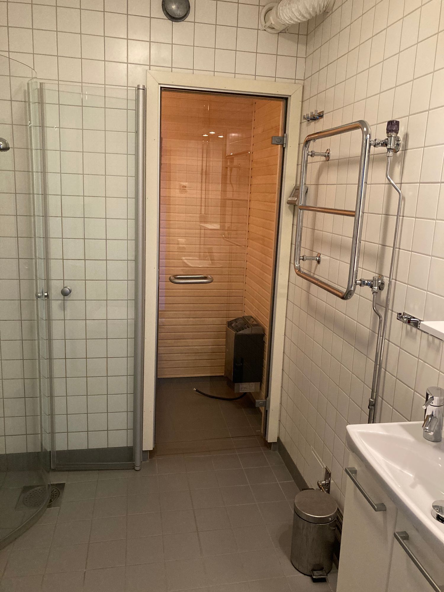 Fantastisk utsikt & ski in/ski out i centrala Åre! – bild 8 av 11