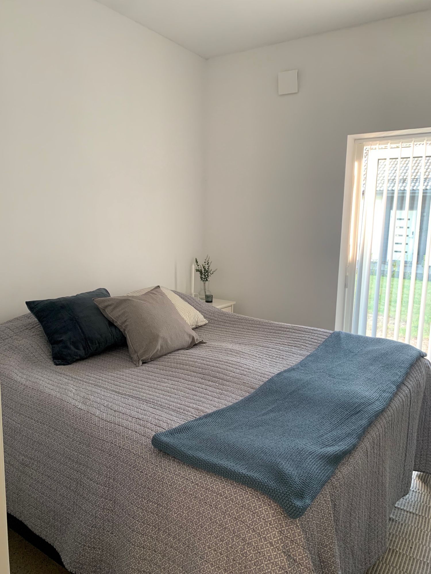 Härlig strandnära villa i Båstad, spabad & naturvy – bild 2 av 9