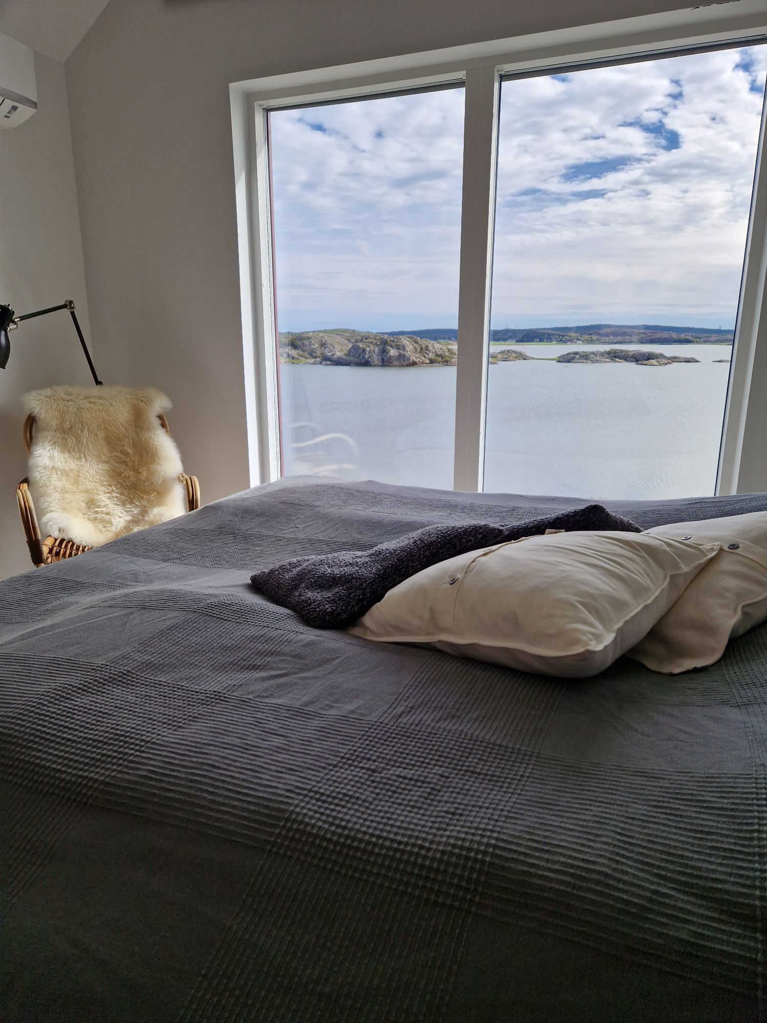 Vakna med en underbar havsutsikt, 50 m från havet – bild 2 av 16
