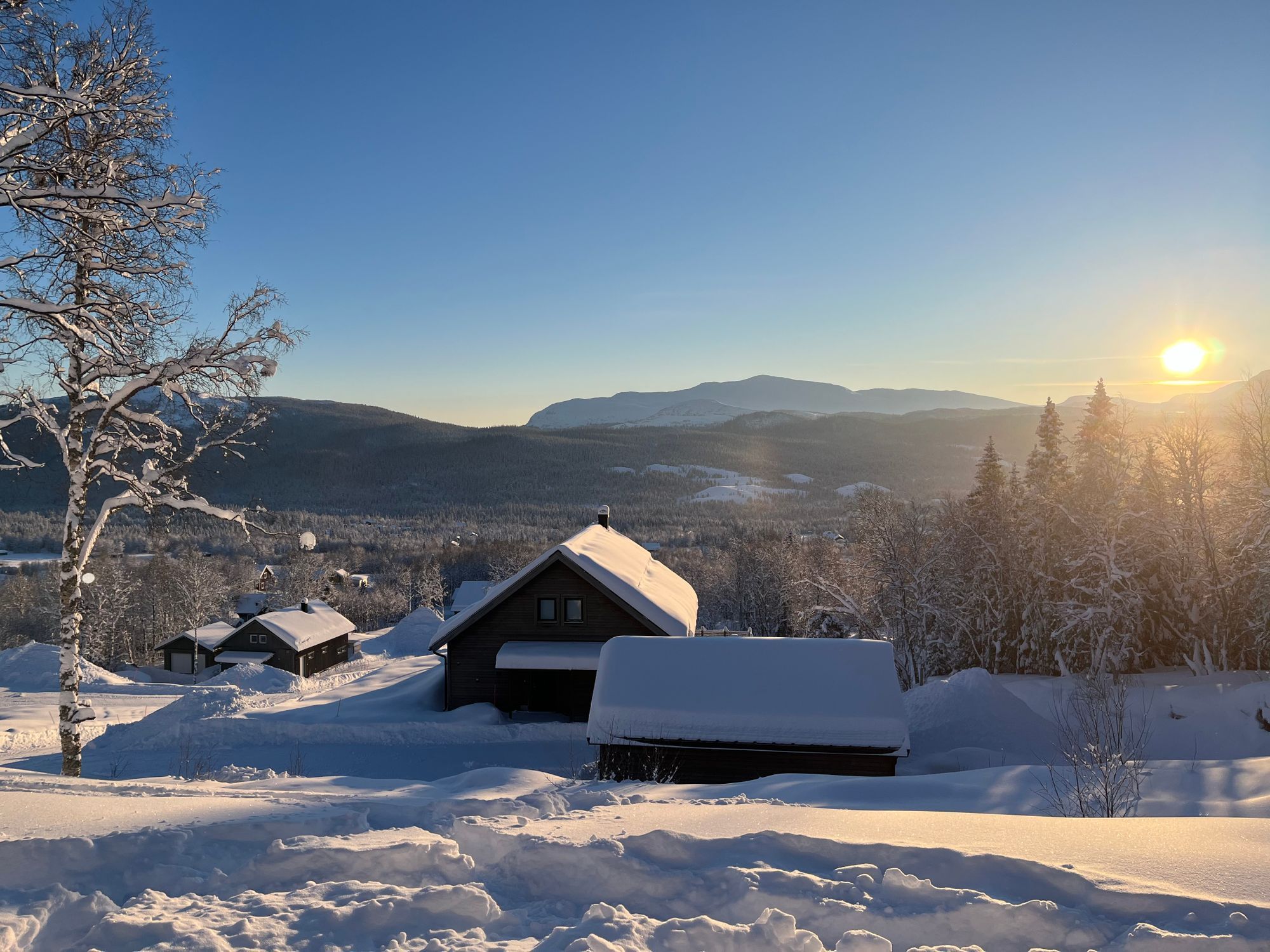Mysig stuga i Kittelfjäll med fantastisk utsikt – bild 9 av 24