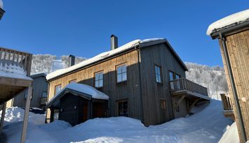 Äkta ski-in ski-out i Ramundberget