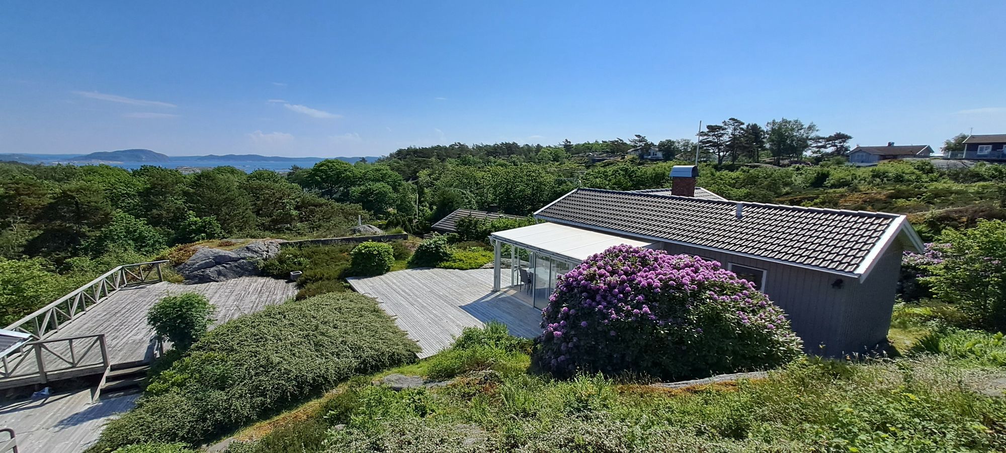 Hyr vår ljusa, fina sommarstuga! – bild 2 av 18