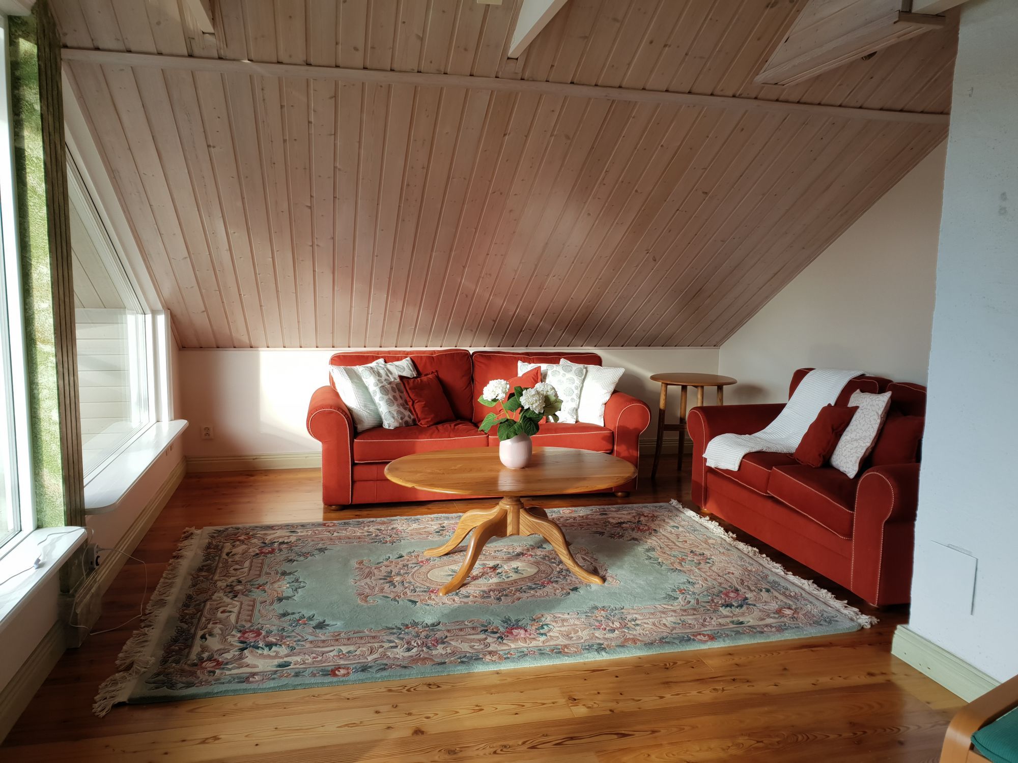Mysig stor Villa med egen brygga vid sjö och natur – bild 12 av 24