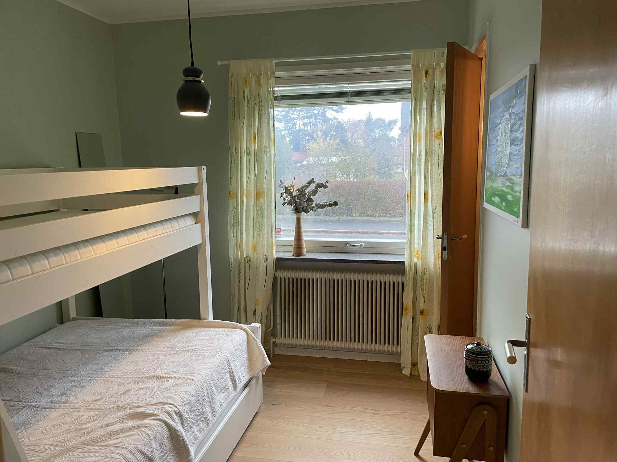Charmigt, mysigt och strandnära hus i Åhus – bild 4 av 12