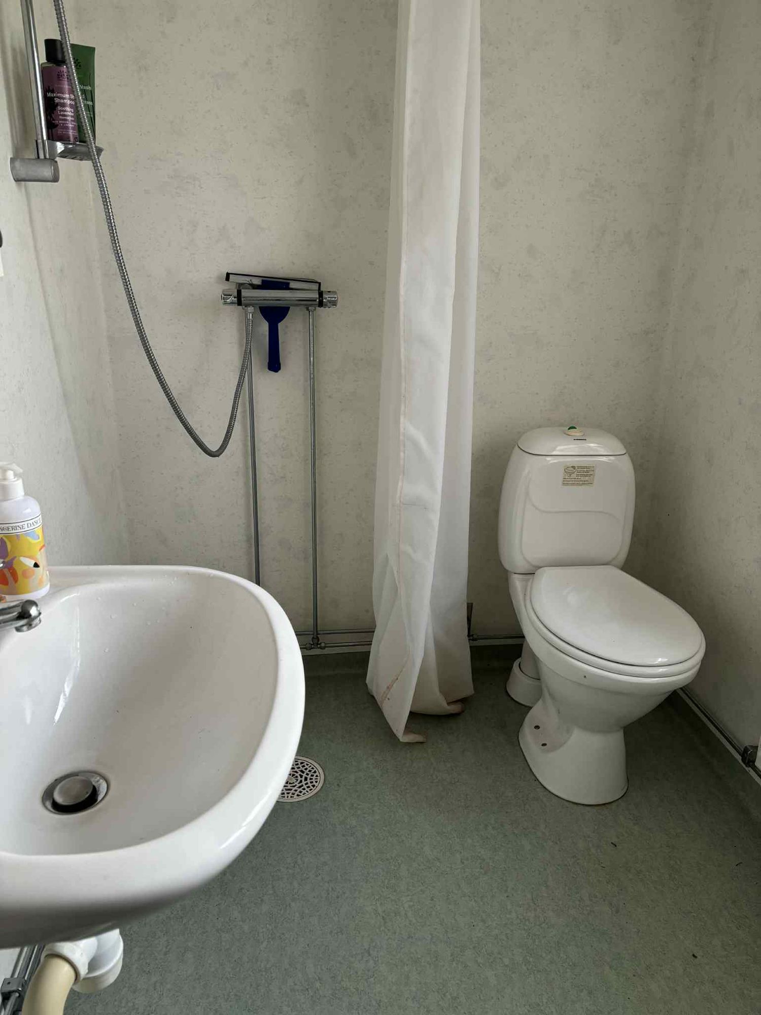 Mysig stuga lantligt och fridfullt läge – bild 20 av 23