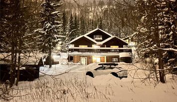 Riktig fjällstuga i Klövsjö ca 200m från backen