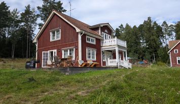 Mysigt hus i Öjervik nära Fryken