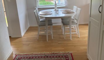 Charmigt fritidshus vid Mälaren