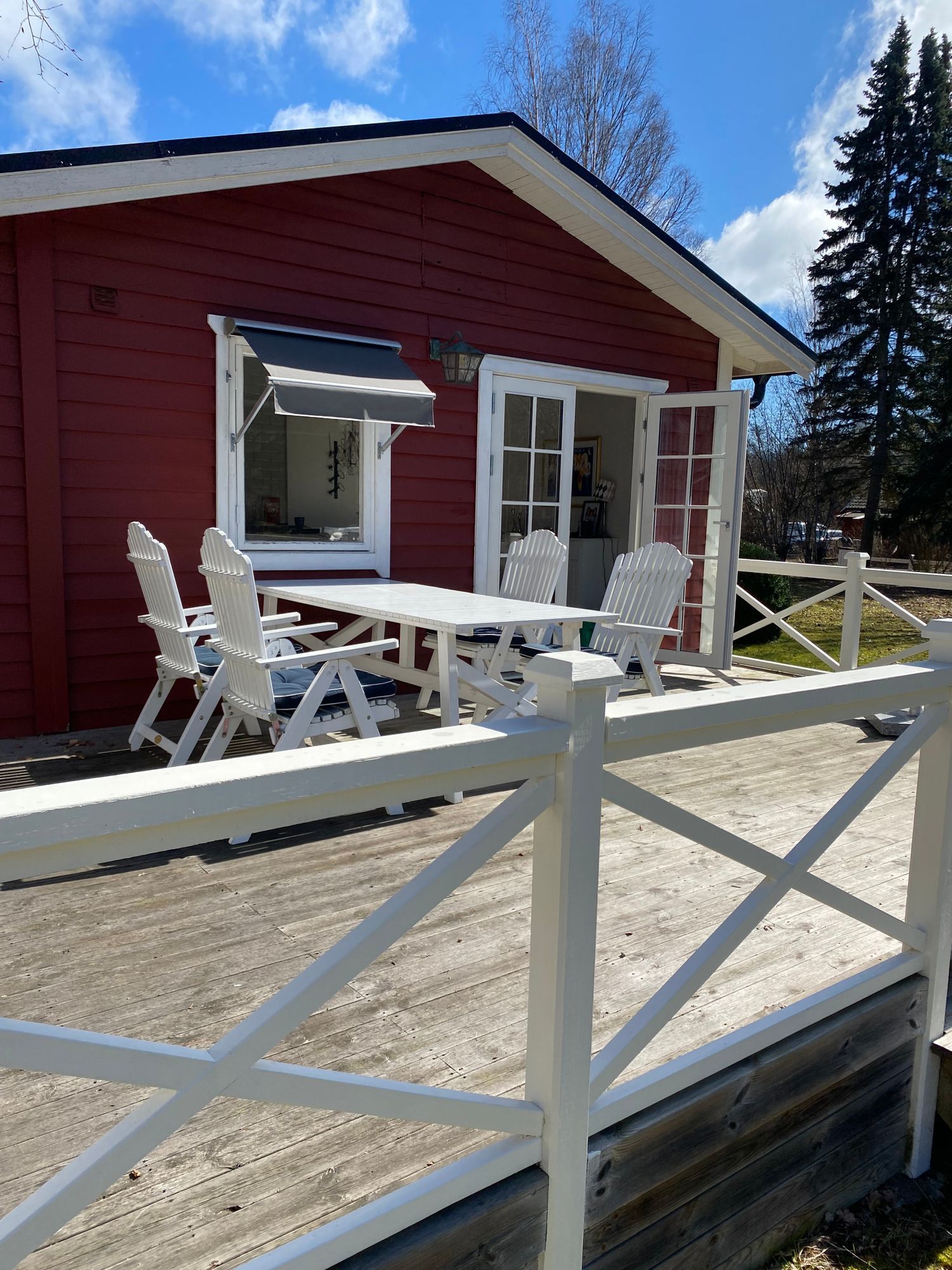 Charmigt fritidshus vid Mälaren, Stallarholmen – bild 4 av 17