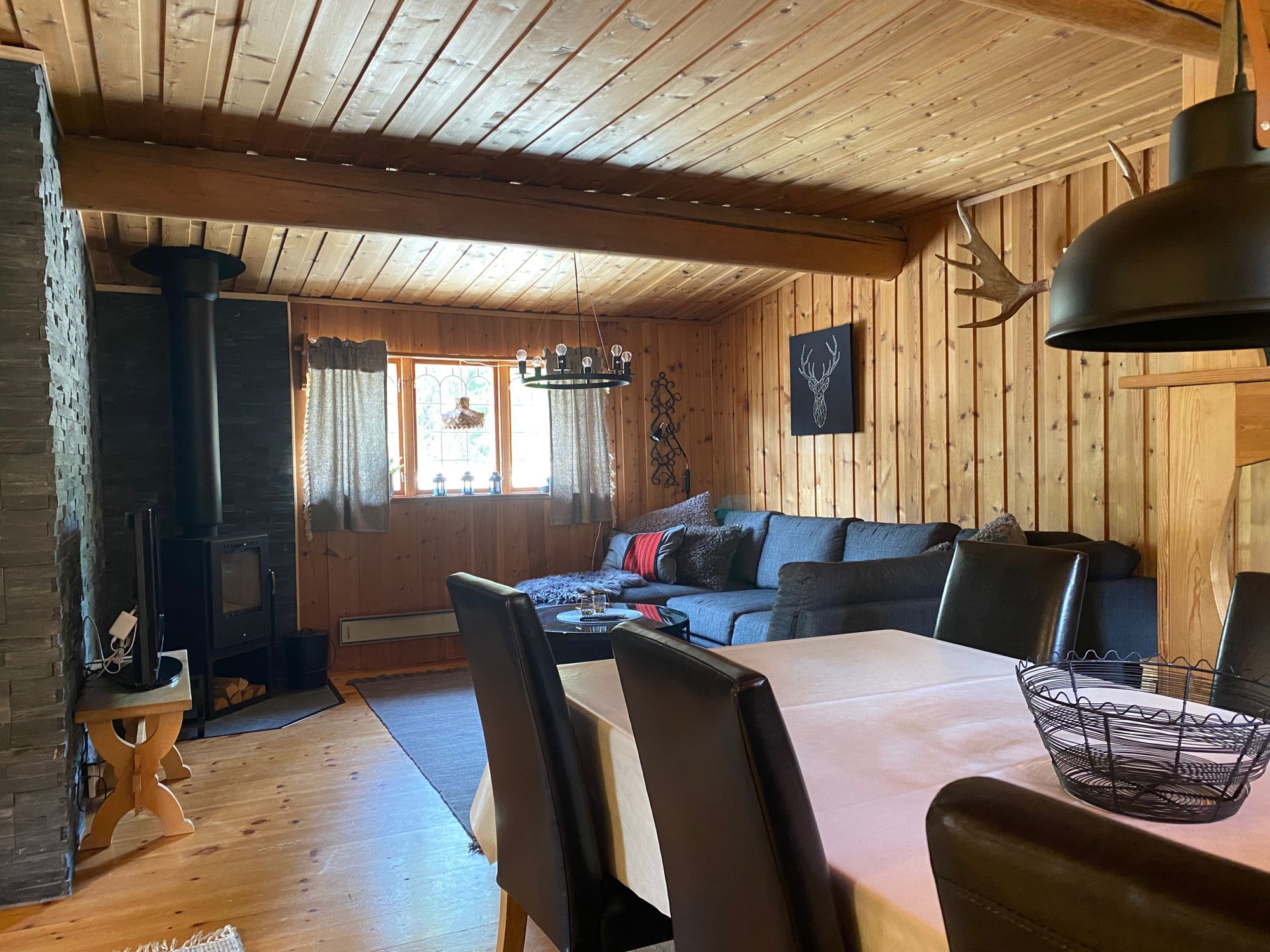 Timrad fjällstuga i Grövelsjön – bild 7 av 24
