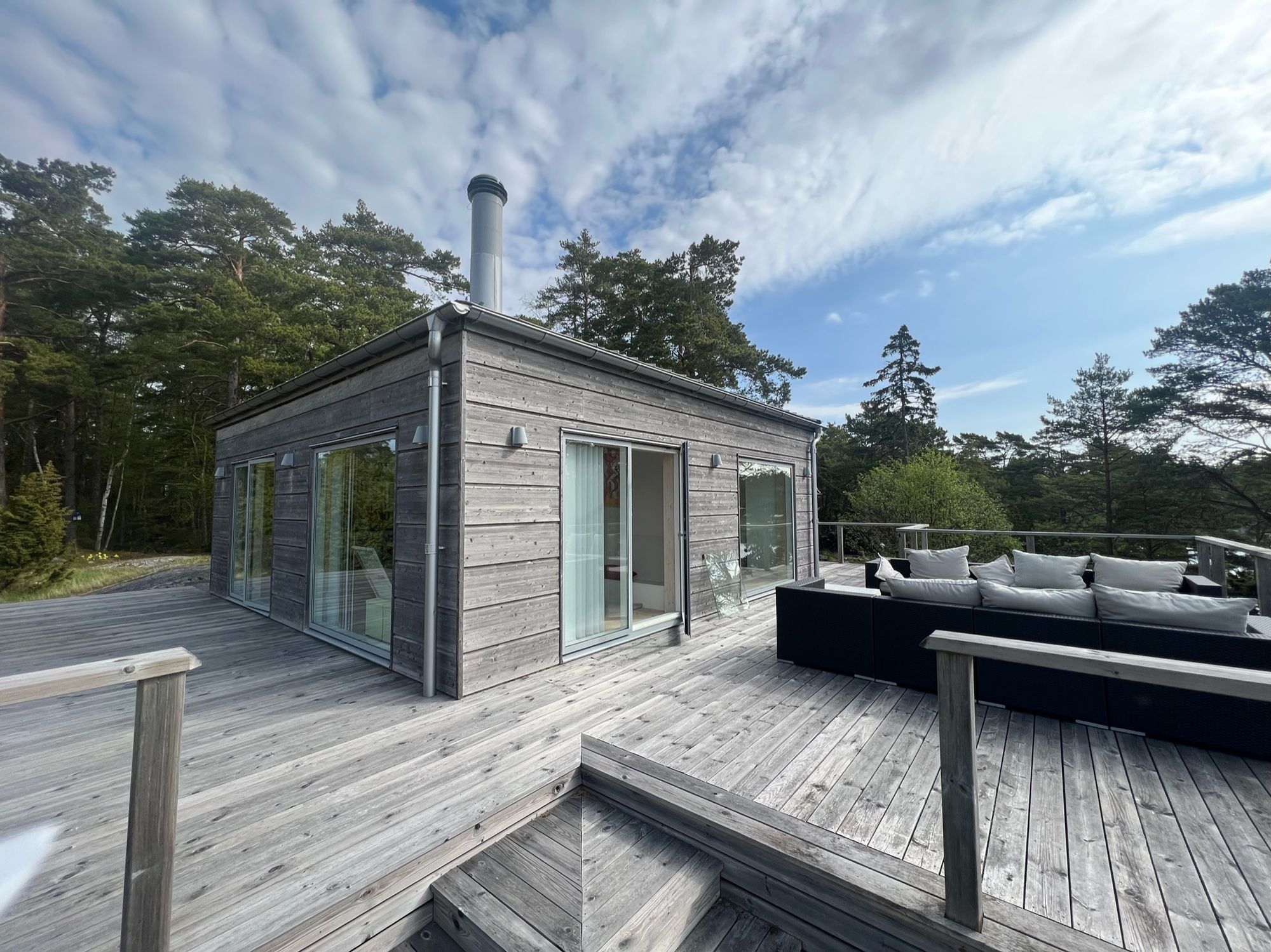 Havsnära i Stockholms Skärgård med egen sjötomt – bild 3 av 24