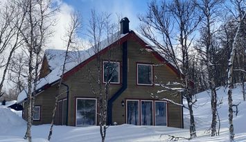 Miljövänlig fjällstuga med utsikt över Hamrafjäll