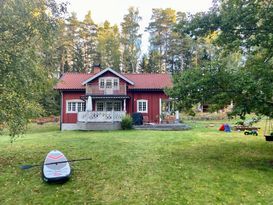 Sjönära villa på Ingarö