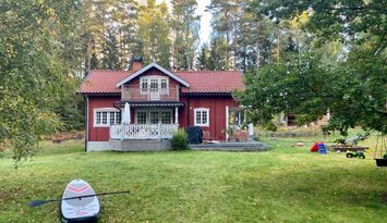 Sjönära villa på Ingarö