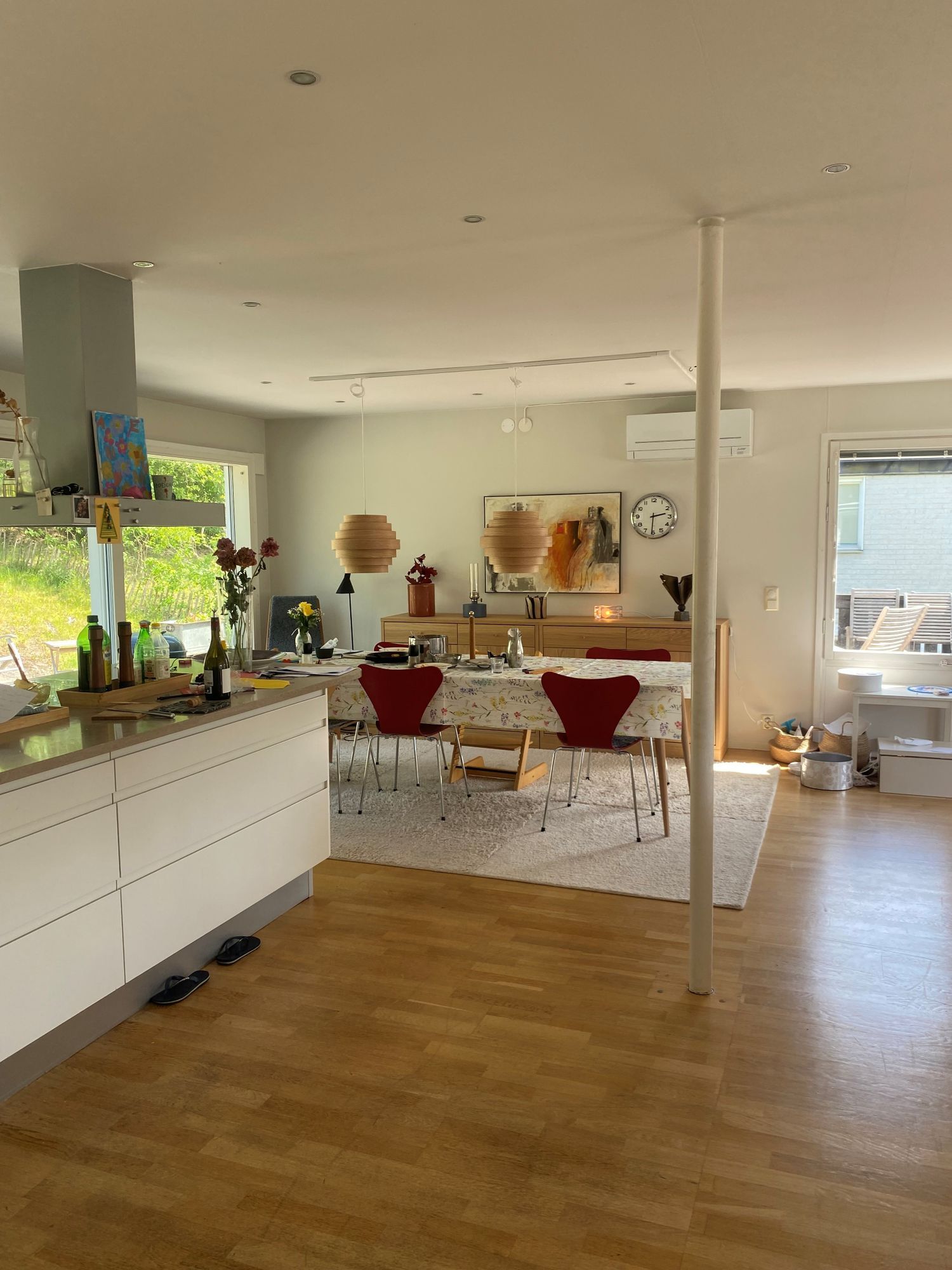 Rymlig familjevilla i lugnt och naturnära läge – bild 3 av 13