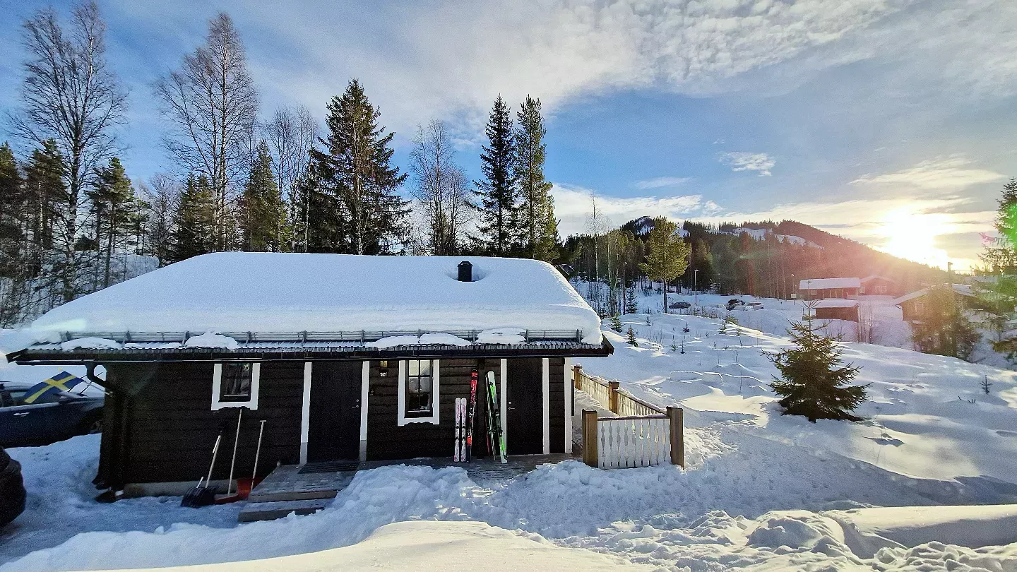 Ski-in/Ski-out 8-bädds stuga i Kläppen – bild 2 av 24