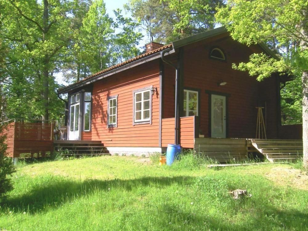 Vindö Skaft Vindö. Nära strand och klippbad – bild 2 av 19
