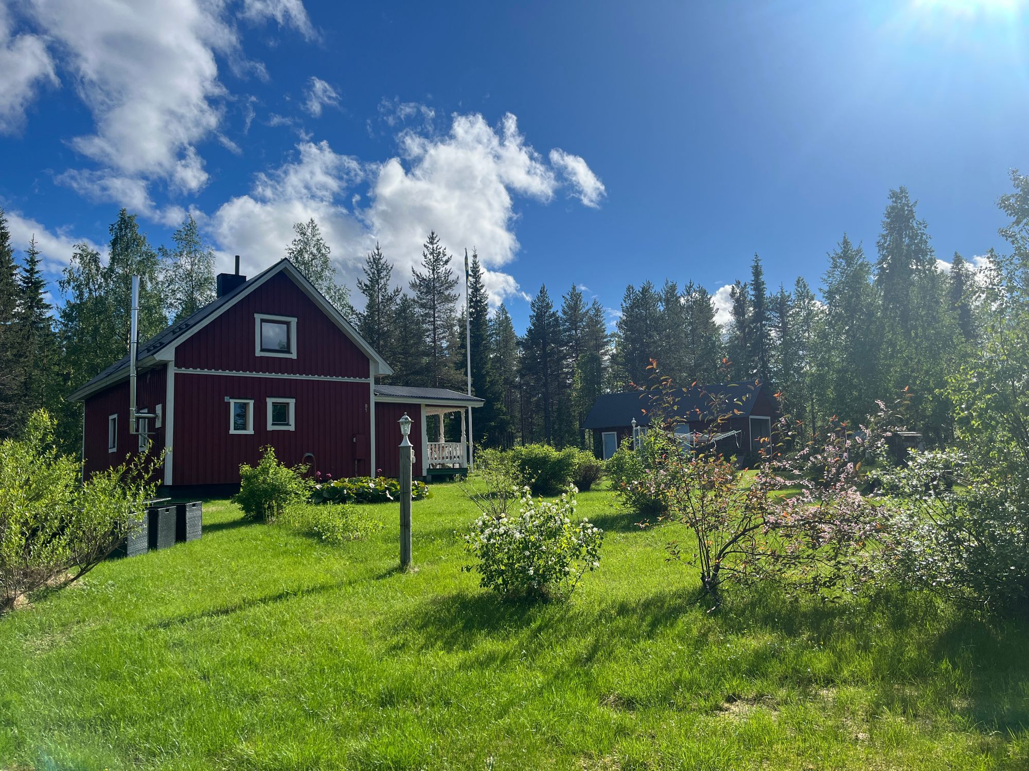 Njut av svenska Lappland med privat bastu