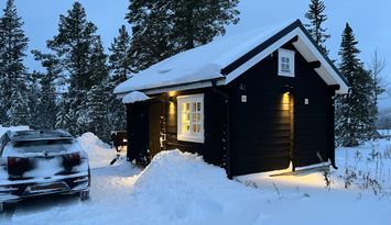 Det enkla självhushållet när fjällen lockar