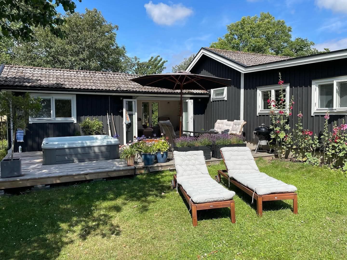 Stuga vid Össby med havsutsikt och enskilt läge – bild 22 av 24