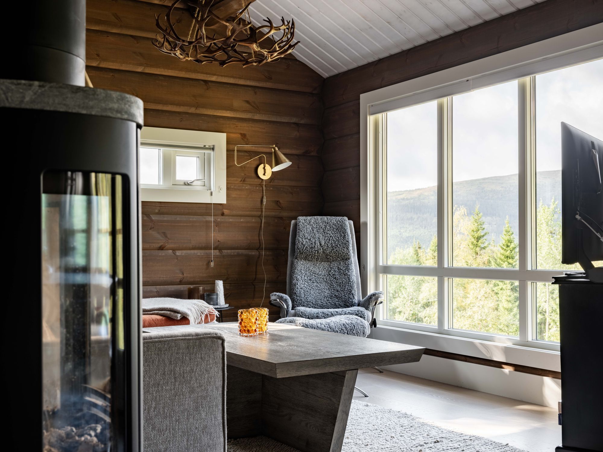 Mysig lodge med fantastiskt läge vid Sadelexpress – bild 4 av 21