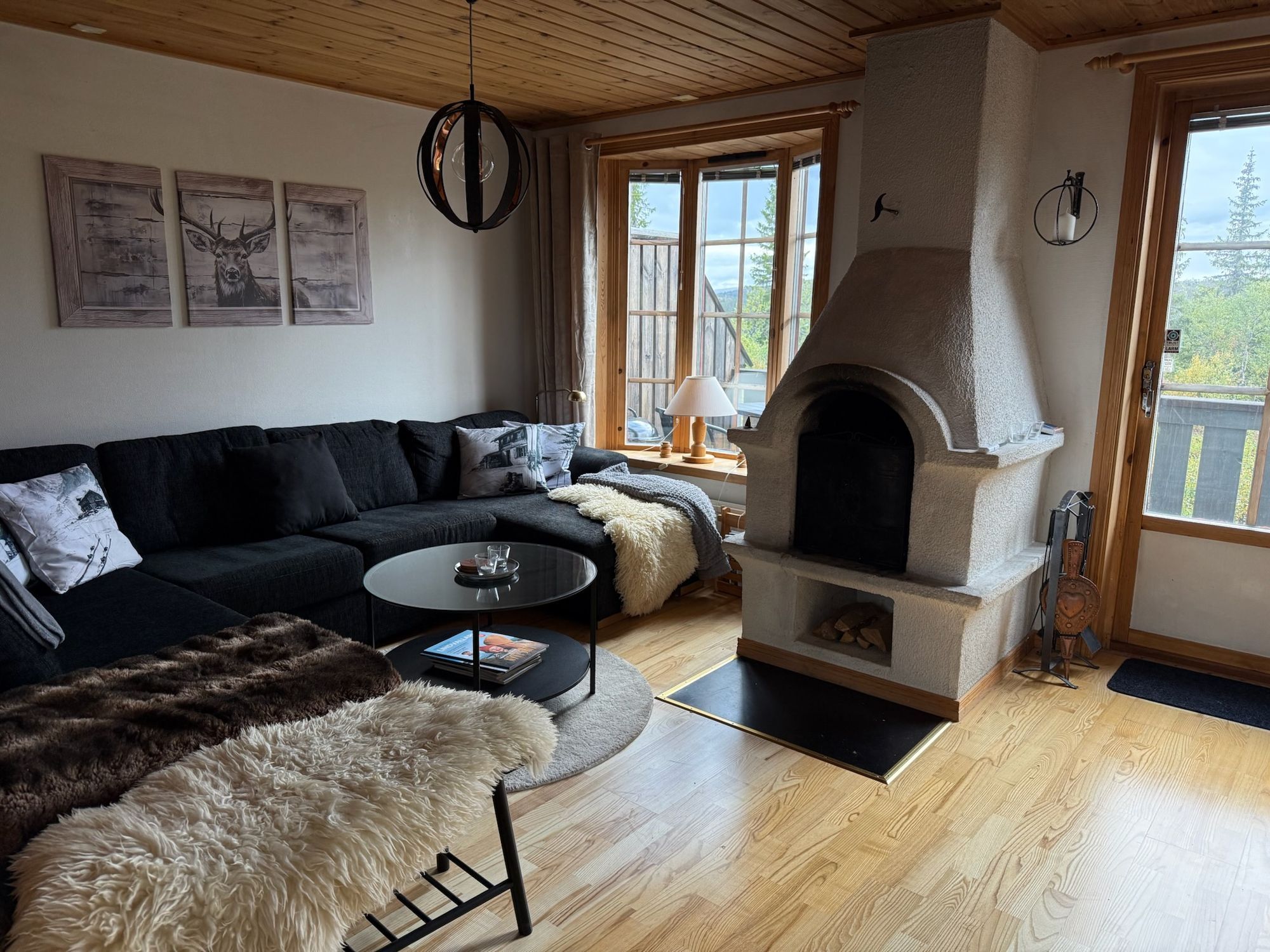 Mysigt parhus med fin utsikt – bild 2 av 14