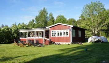 Stuga på bästa läge på sagoön IVÖ