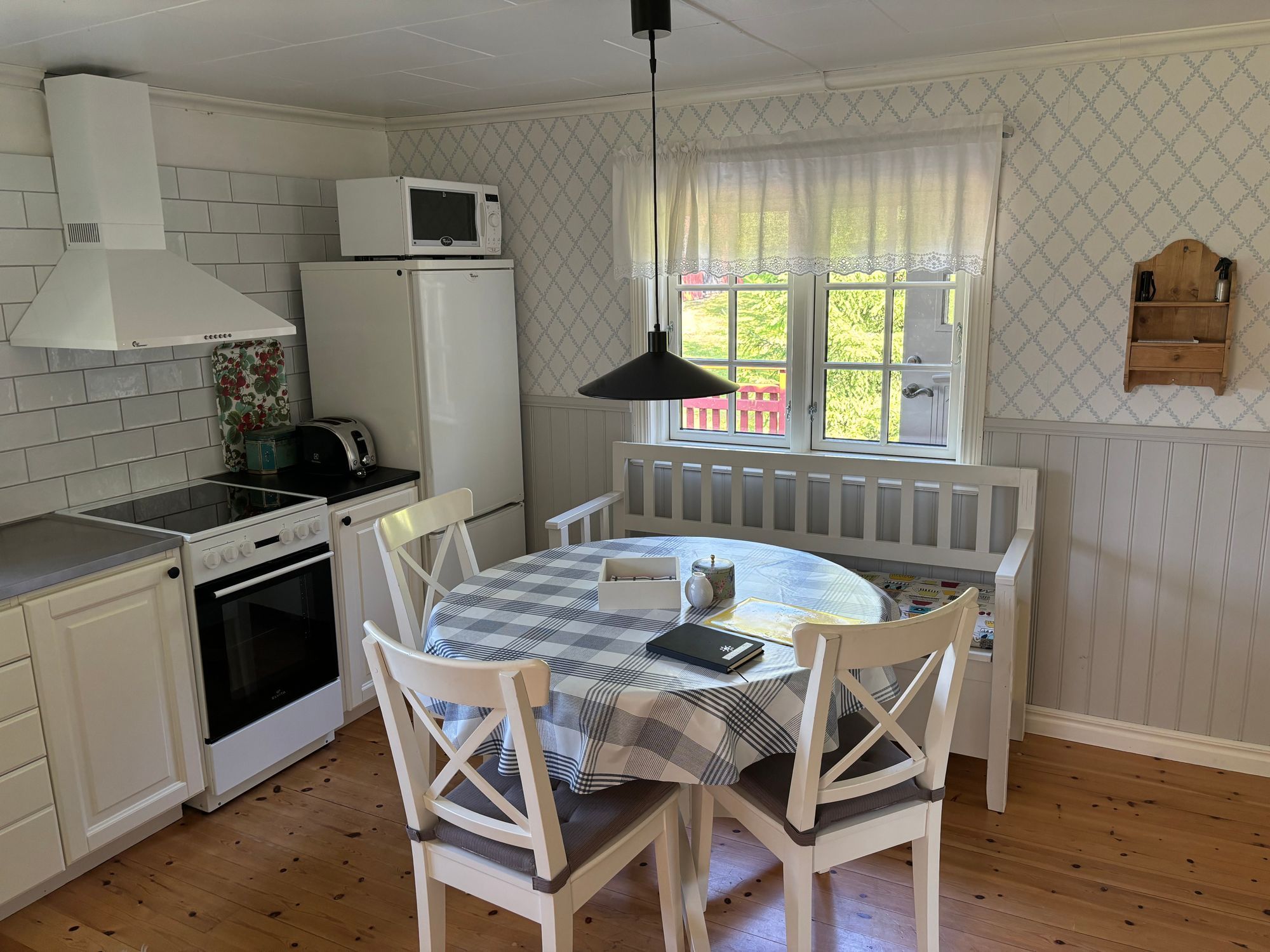 Stuga med närhet till vandring, bad & fiske. – bild 14 av 24