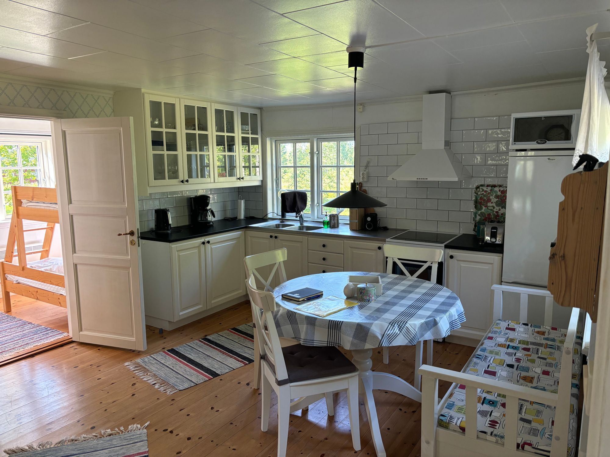 Stuga med närhet till vandring, bad & fiske. – bild 13 av 24