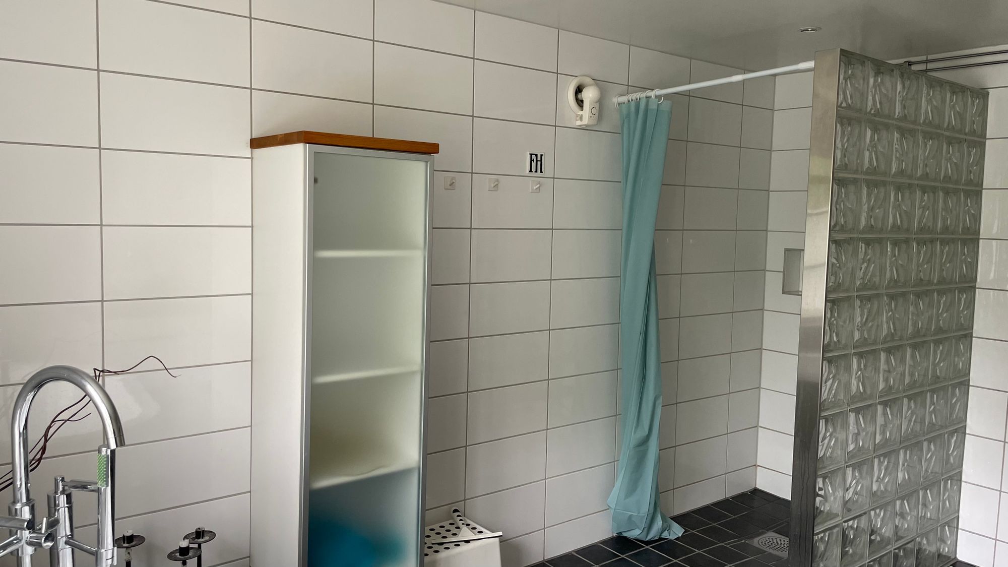 Mysig stuga i byn Löa i Bergslagen – bild 17 av 24
