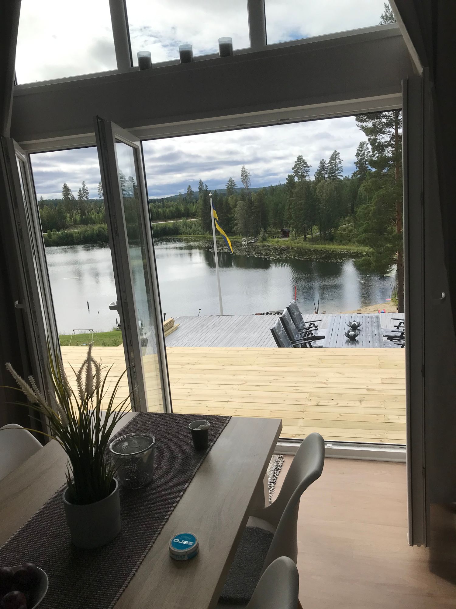Tallbackens flaggskepp med stor möblerade altaner. – bild 7 av 24