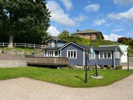 Sjönära stuga i Sandared