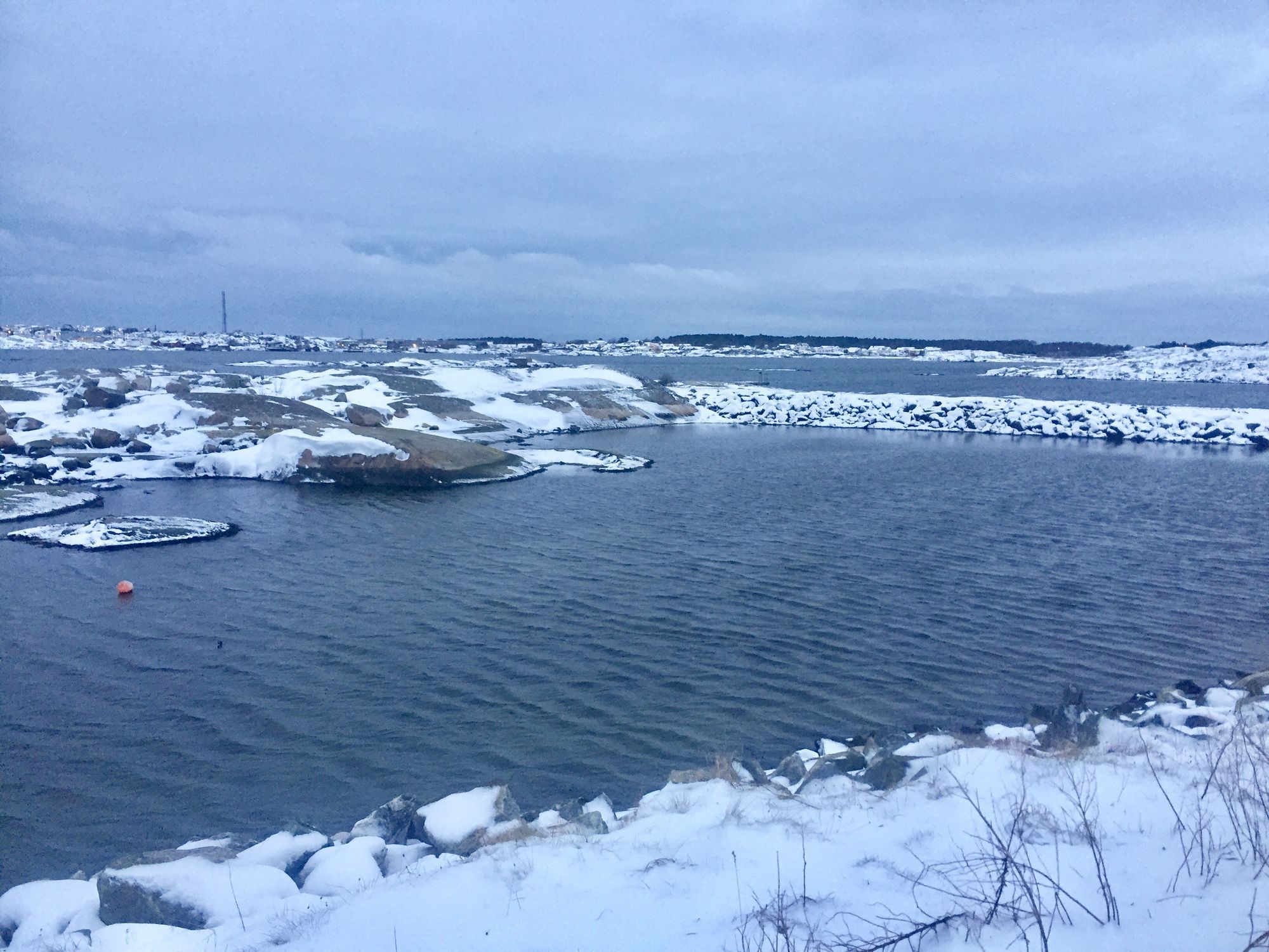 Liten stuga nära havet – bild 11 av 16