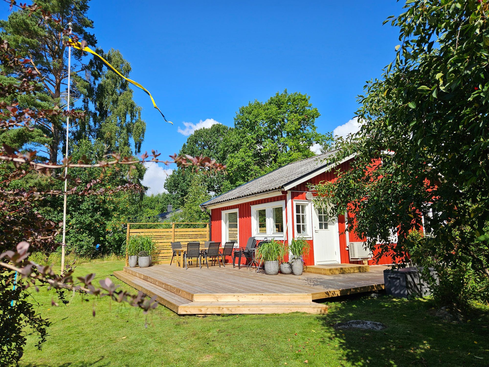 Stuga vid Vänerns strand