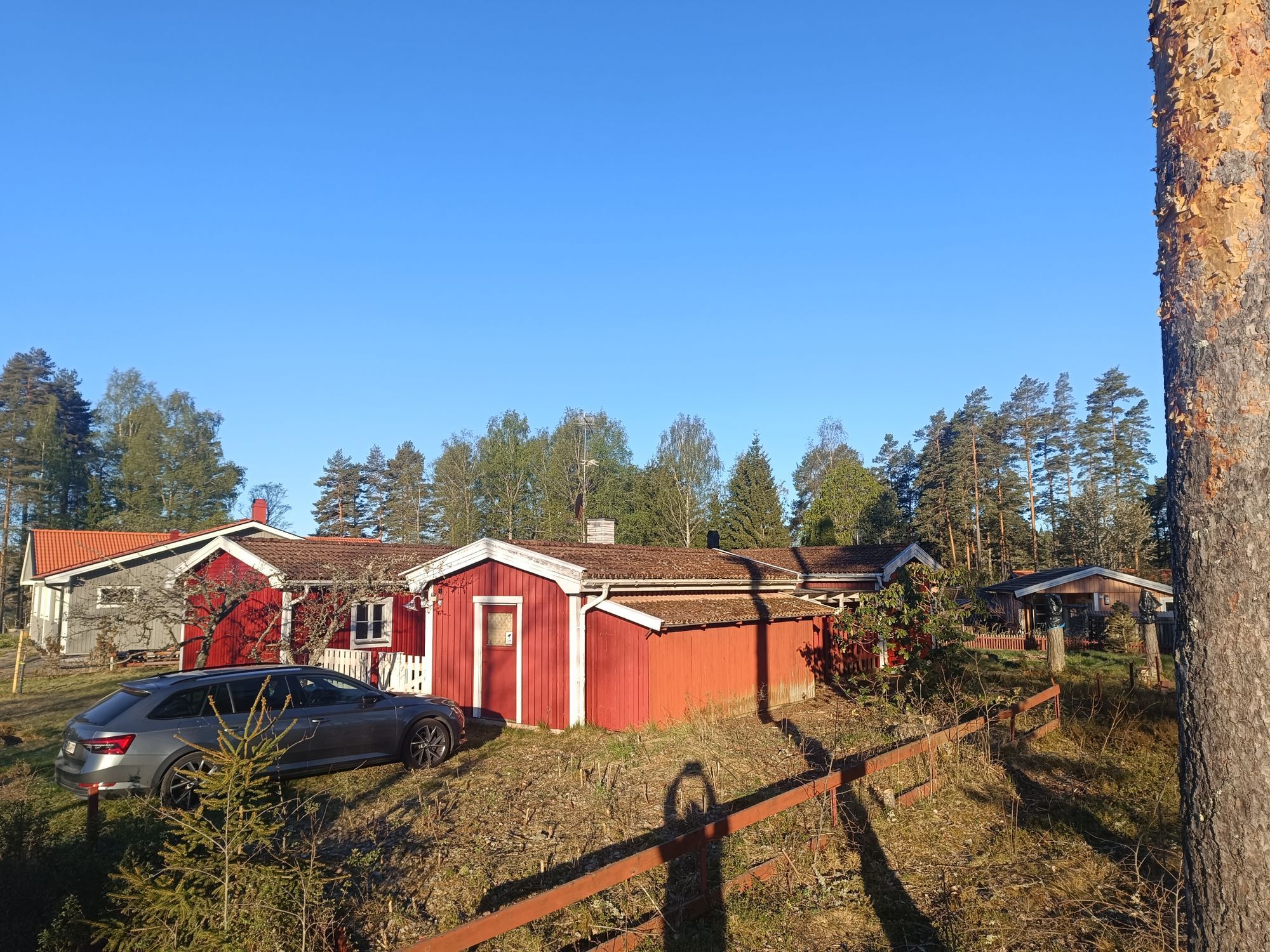 Ett genuint hus med hjärta, nära sjön & kanot – bild 4 av 20