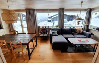 Cozy 58 sqm apartment with sauna & close to the sl