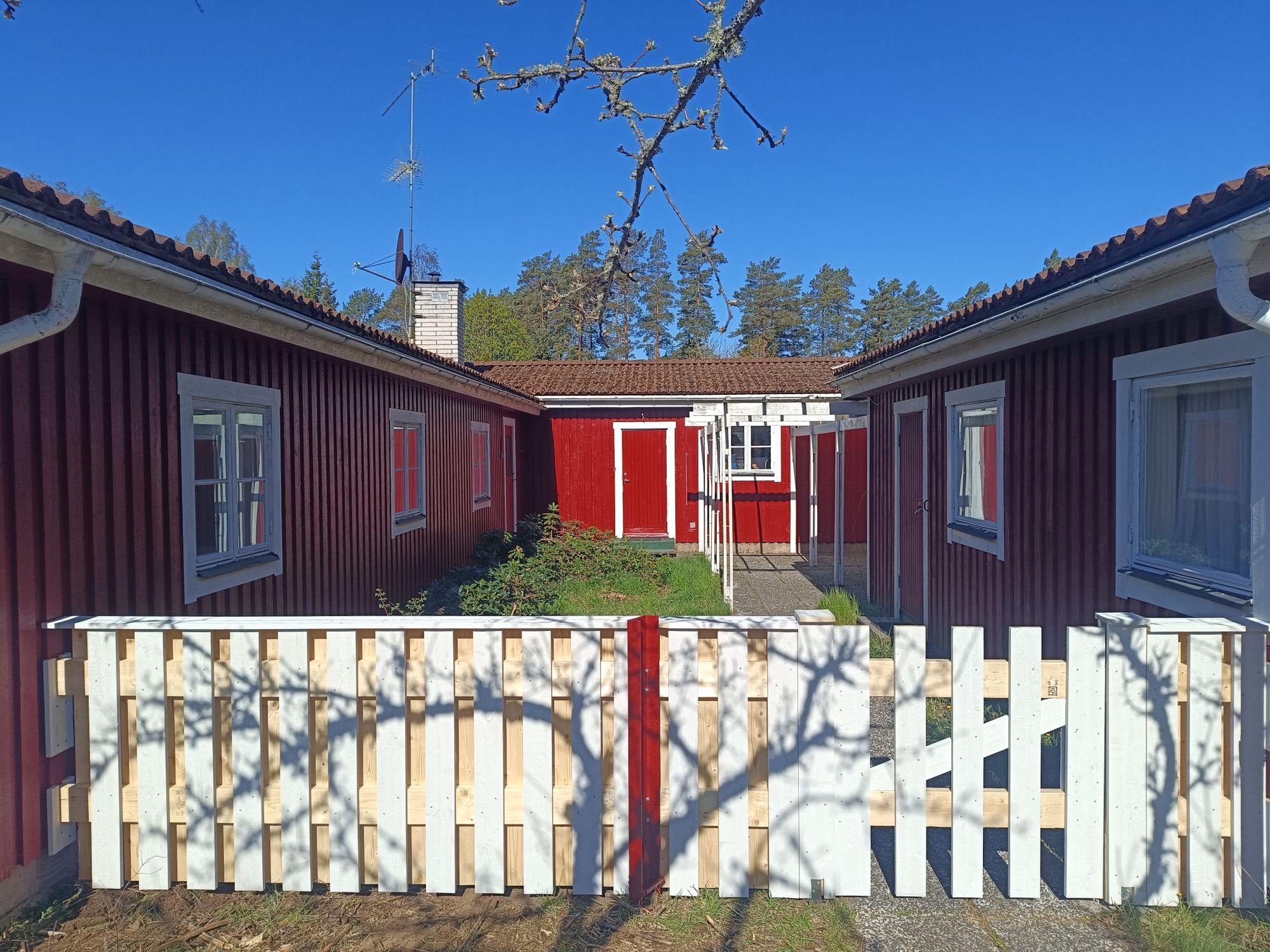 Ett genuint hus med hjärta, nära sjön & kanot – bild 3 av 20