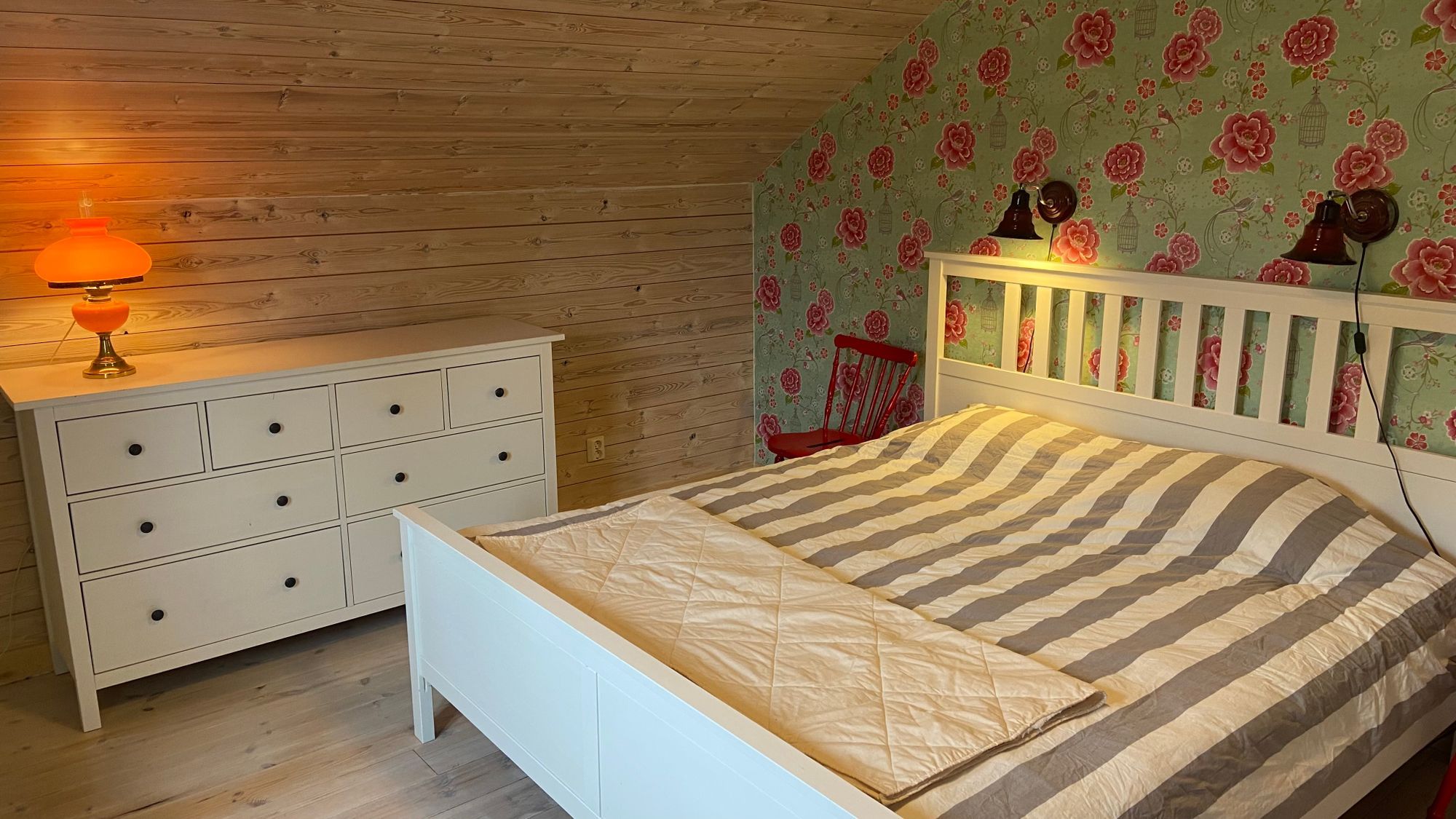 Småland – Avskilt läge i Edshult, Eksjö vid Solgen – bild 8 av 9